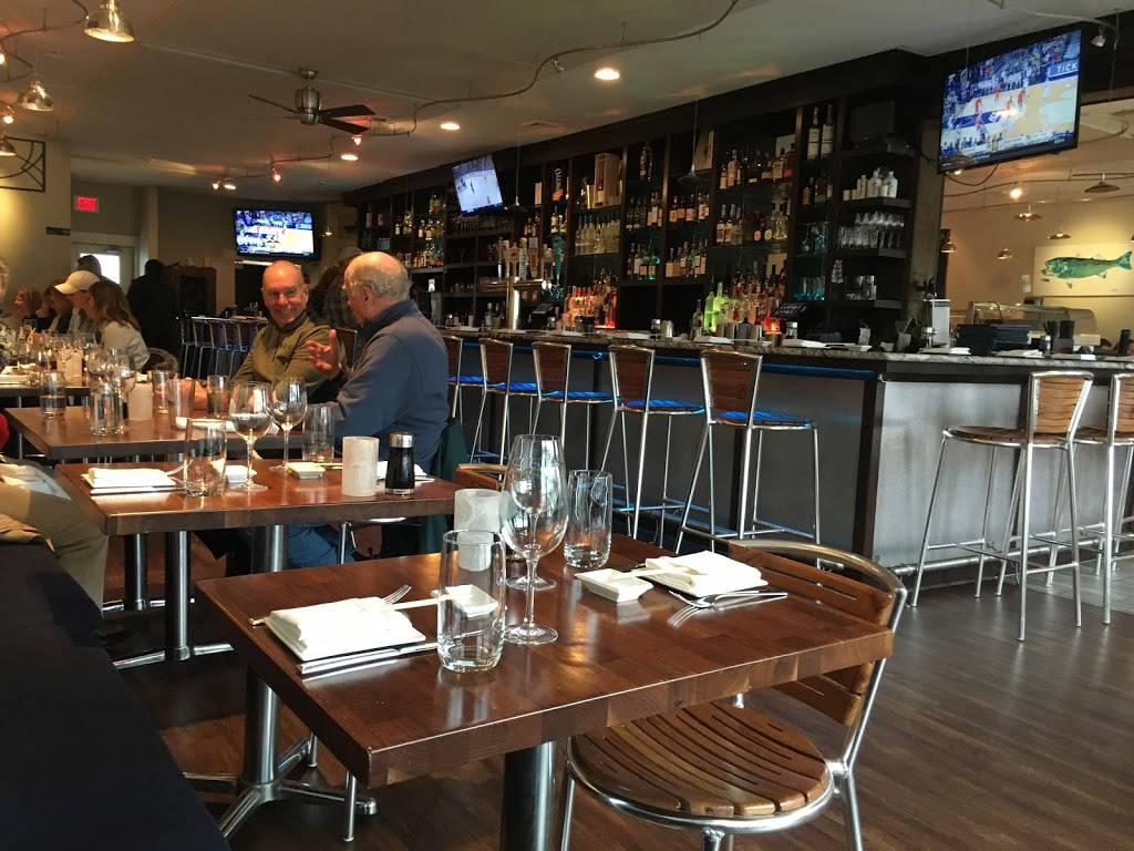 Bluefins Sushi & Sake Bar | restaurant | 513 Main St, Chatham, MA 02633, USA | 5083481573 OR +1 508-348-1573