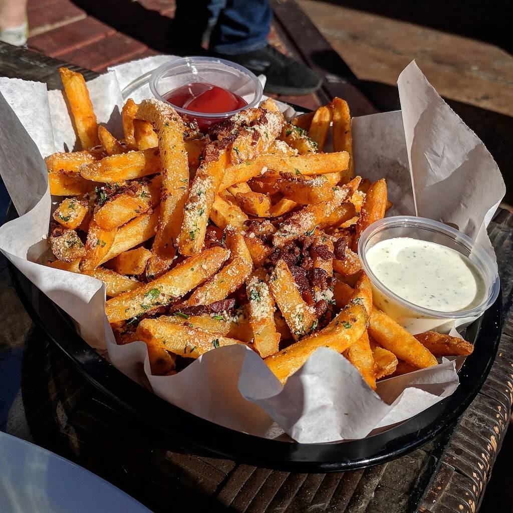 Boondocks Patio & Grill | night club | 4341 N 75th St, Scottsdale, AZ 85251, USA | 4809498454 OR +1 480-949-8454