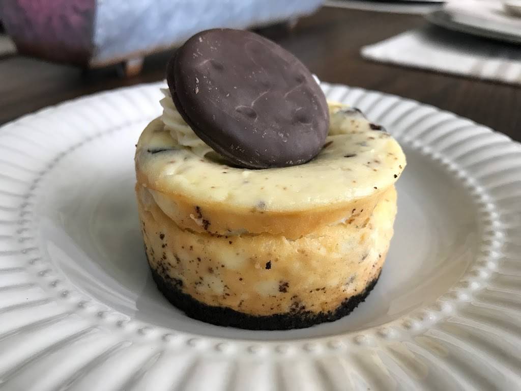 Bs Cheese Cakes | restaurant | 305 N Riverside Dr, Clarksville, TN 37040, USA | 9312162842 OR +1 931-216-2842