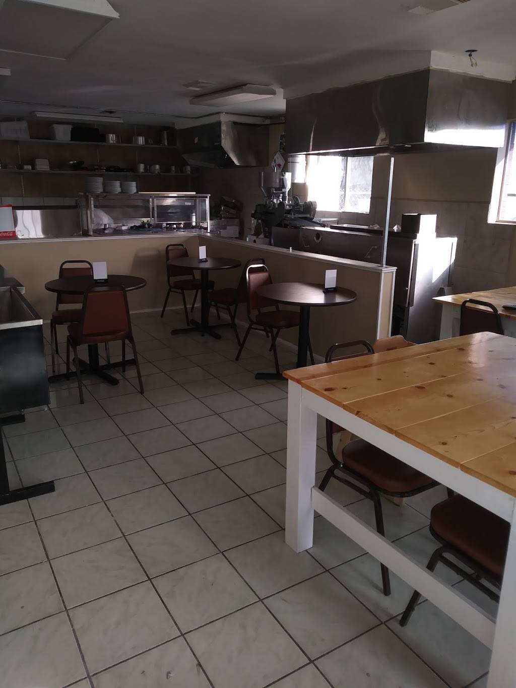 Lucas Tortillas | restaurant | 1103 Grand Ave, Bacliff, TX 77518, USA | 8325362902 OR +1 832-536-2902