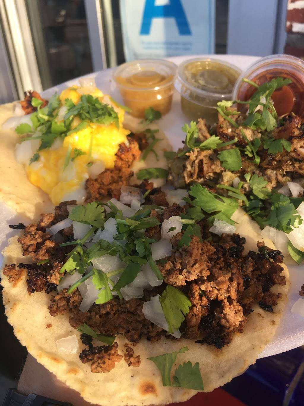 Taco Window | restaurant | 2622 W Jefferson Blvd, Los Angeles, CA 90018, USA | 3233739671 OR +1 323-373-9671