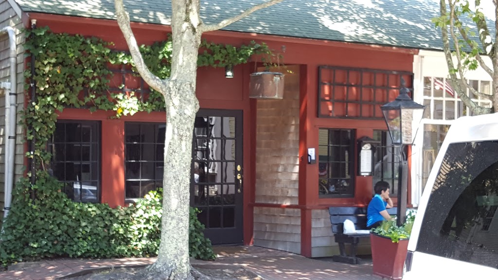 Company of the Cauldron | restaurant | 5 India St, Nantucket, MA 02554, USA | 5082284016 OR +1 508-228-4016