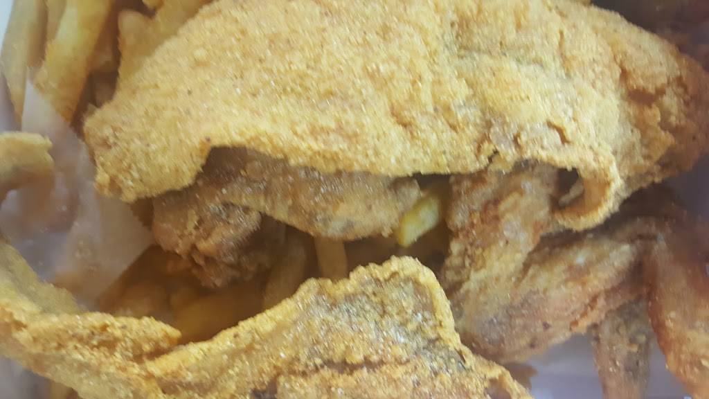 Hip Hop Fish & Chicken | restaurant | 227 E Baltimore St, Baltimore, MD 21202, USA | 4107277770 OR +1 410-727-7770