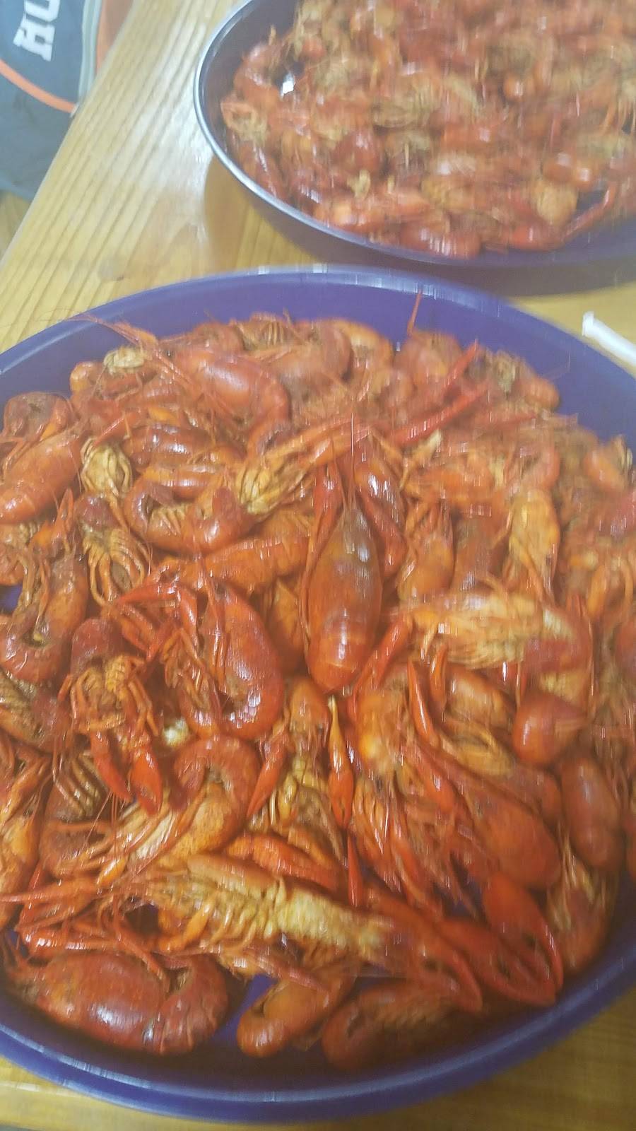 The Crawfish Hole | restaurant | 405 Parkside Pl Dr, Bridge City, TX 77611, USA | 4093136013 OR +1 409-313-6013