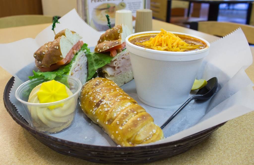 Servatii Pastry Shop 8 Mile | bakery | 8315 Beechmont Ave, Cincinnati, OH 45255, USA | 5134746840 OR +1 513-474-6840