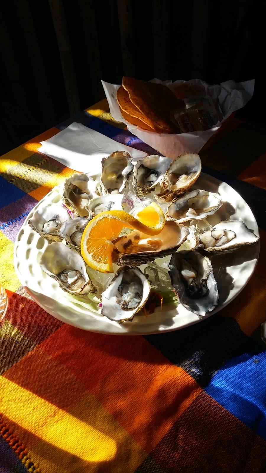 Mariscos Marias Restaurant | restaurant | 5640 W Adams Blvd, Los Angeles, CA 90016, USA | 3239347085 OR +1 323-934-7085