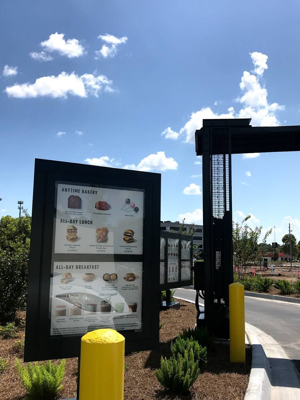 Starbucks | restaurant | 9379 Baymeadows Rd, Jacksonville, FL 32256, USA | 9046731913 OR +1 904-673-1913