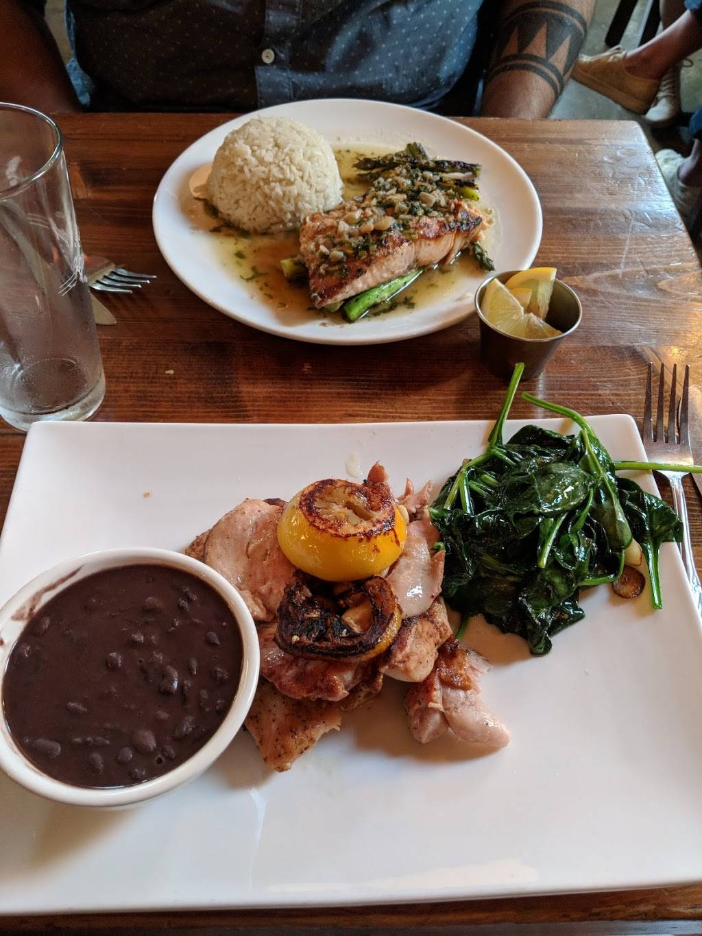 La Puerta Roja | restaurant | 1120 Cortelyou Rd, Brooklyn, NY 11218, USA | 3472211970 OR +1 347-221-1970