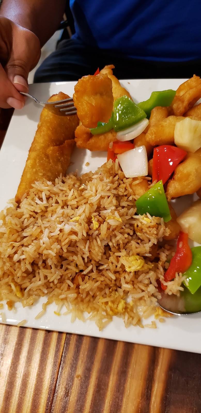 Chow Wok | restaurant | 2575 S Dairy Ashford Rd, Houston, TX 77077, USA | 8329433845 OR +1 832-943-3845