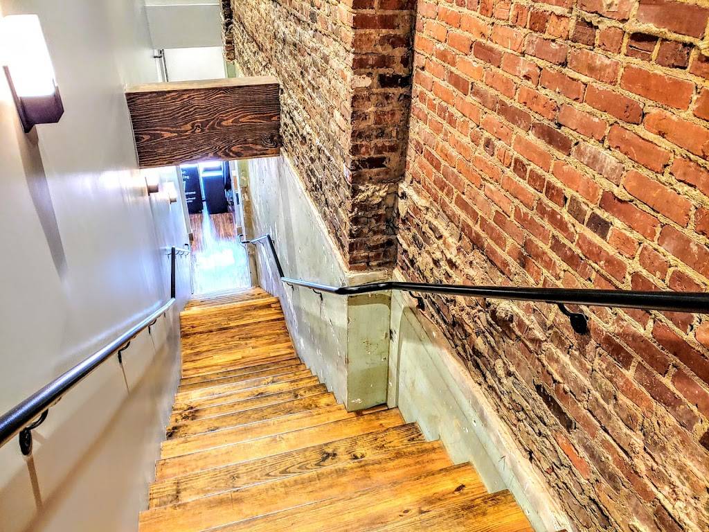 Hendrix Restaurant | restaurant | 1649 Main St, Columbia, SC 29201, USA | 8038345132 OR +1 803-834-5132