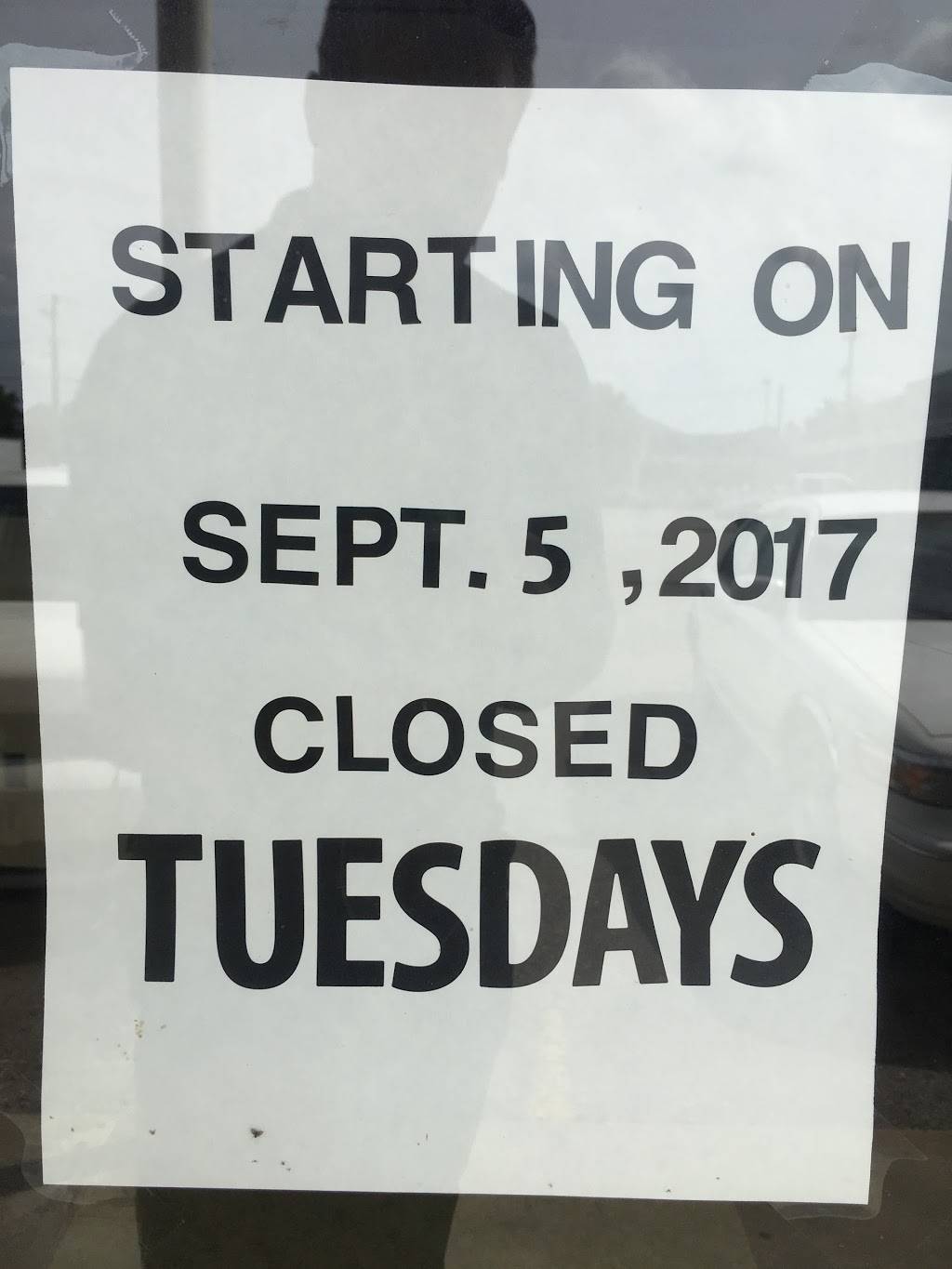 Lucky Garden | restaurant | 36 Pickwick Ave, Colonial Heights, VA 23834, USA | 8045269200 OR +1 804-526-9200