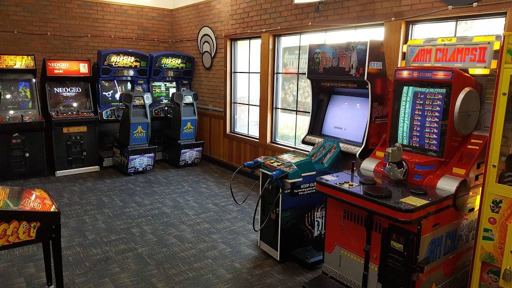 Pizza Hut | restaurant | 2208 Artesia Blvd, Torrance, CA 90504, USA | 3103299900 OR +1 310-329-9900