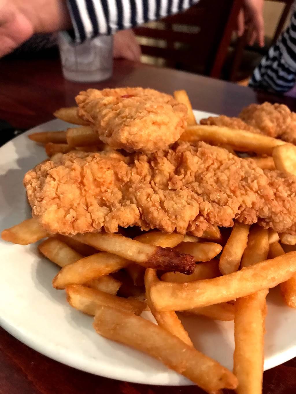 Alessandros Trattoria E Pizzeria | restaurant | 157 Terrace St, Haworth, NJ 07641, USA | 2013858544 OR +1 201-385-8544