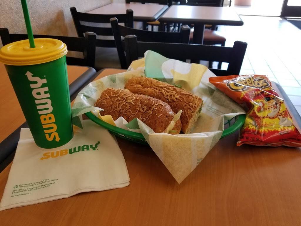 Subway | restaurant | 8957 N Cedar Ave, Fresno, CA 93720, USA | 5594489282 OR +1 559-448-9282