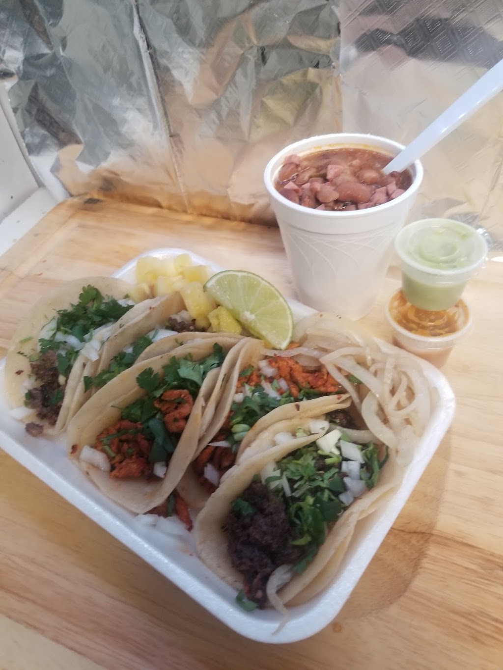 Tony’s Food Truck | restaurant | 1302 US-90, Castroville, TX 78009, USA | 2109014652 OR +1 210-901-4652