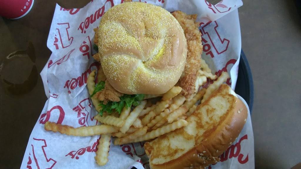 Raising Canes Chicken Fingers | meal takeaway | 1777 N Hwy 17, Mt Pleasant, SC 29464, USA | 8436062999 OR +1 843-606-2999