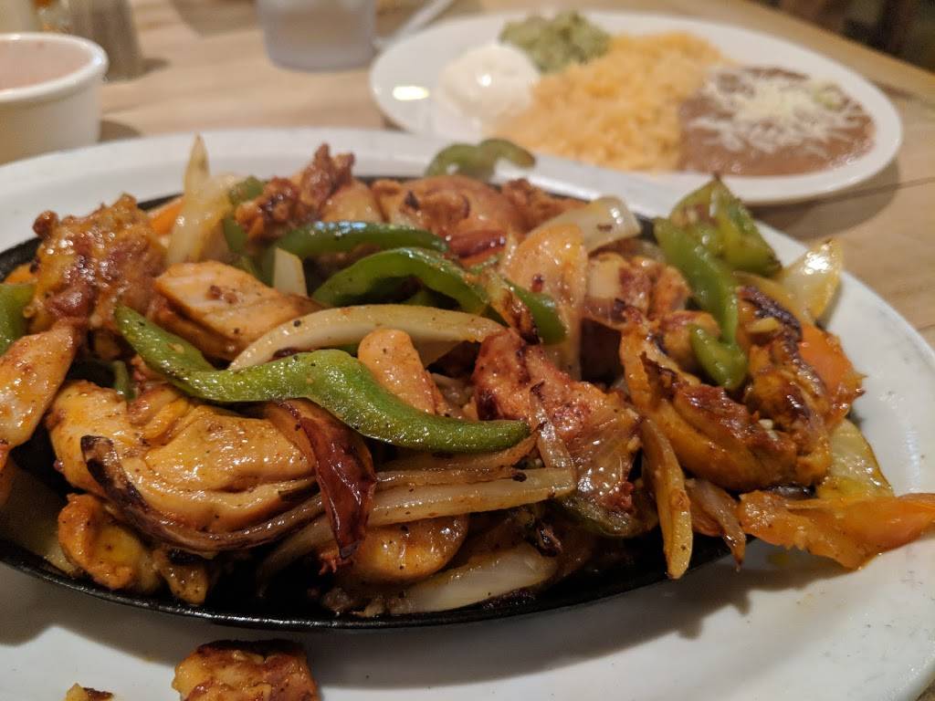 Taqueria El Rodeo | restaurant | 1313 E Pacheco Blvd D, Los Banos, CA 93635, USA | 2098273601 OR +1 209-827-3601