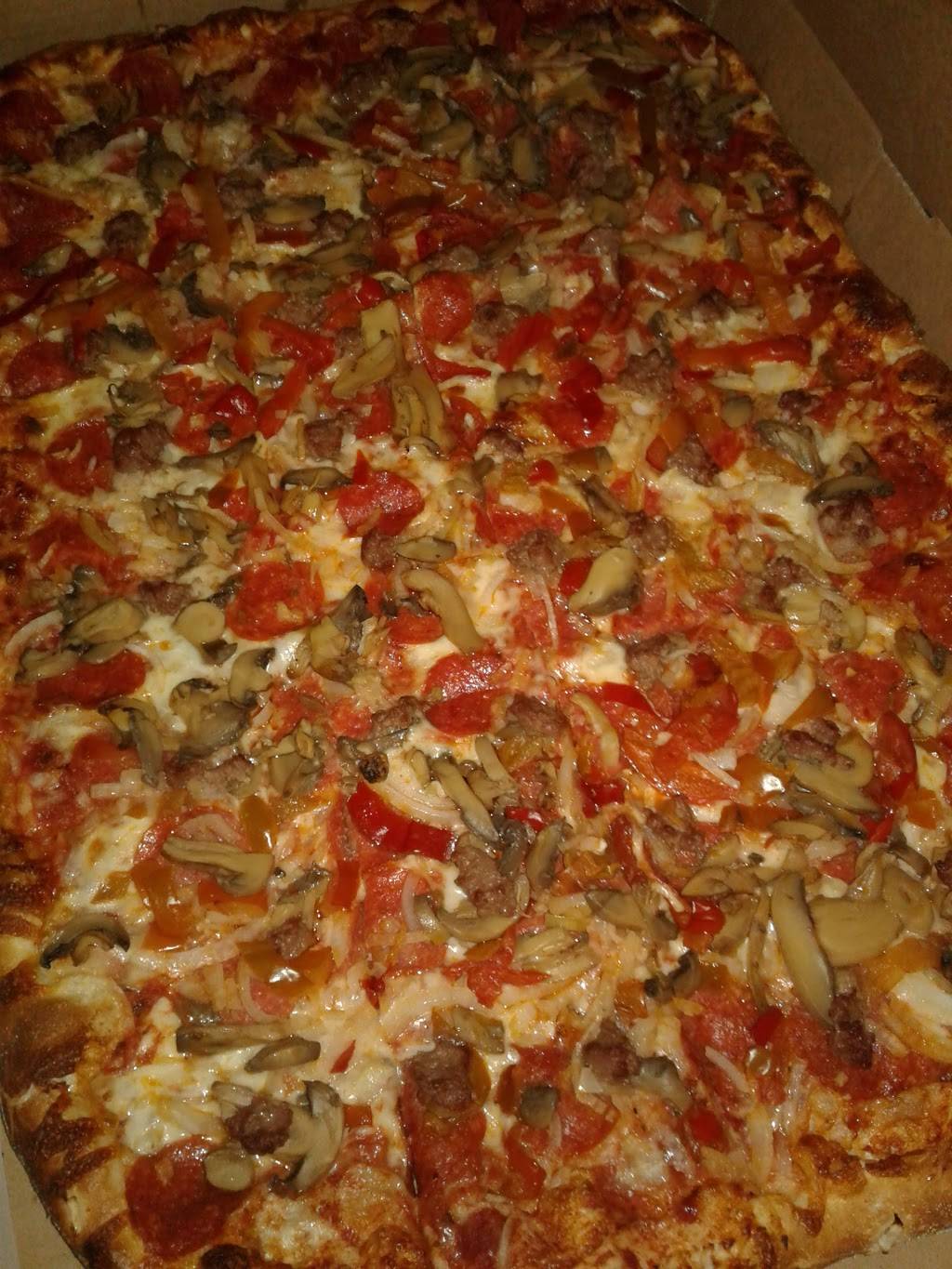 Auroras Pizzeria | restaurant | 1720 Westover Rd, Chicopee, MA 01020, USA | 4135933222 OR +1 413-593-3222