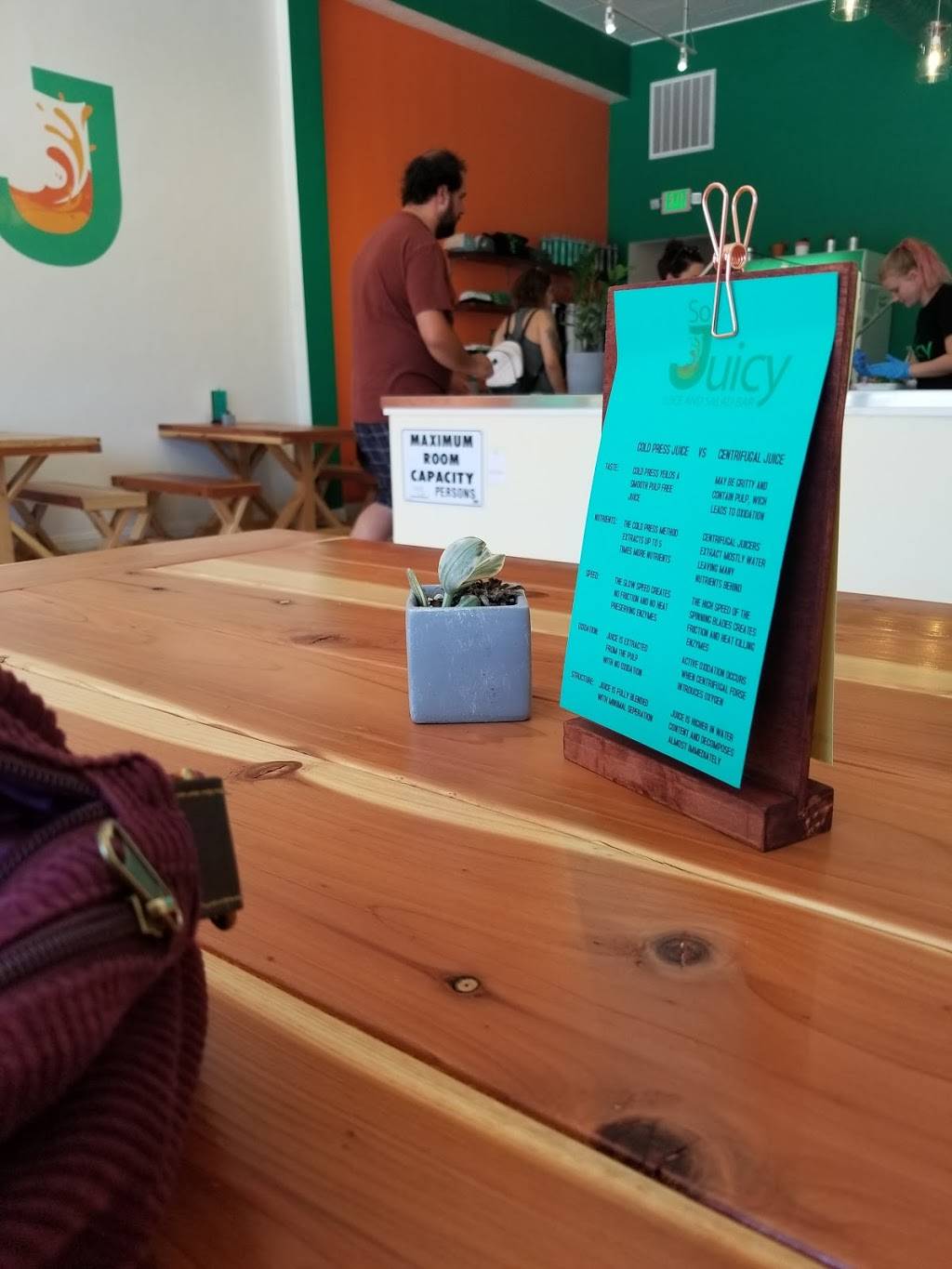 So Juicy- Juice & Salad Bar | cafe | 208 N Carson St, Carson City, NV 89701, USA | 7754347499 OR +1 775-434-7499