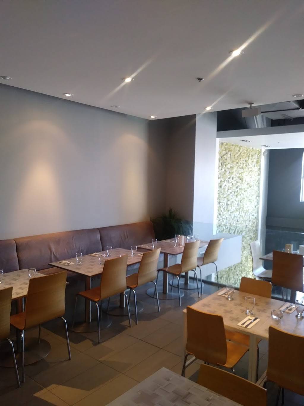 Montreal Masala cuisine Indienne | restaurant | 7 Place du Commerce Unit # 102, Verdun, QC H3E 2B5, Canada | 5147688833 OR +1 514-768-8833