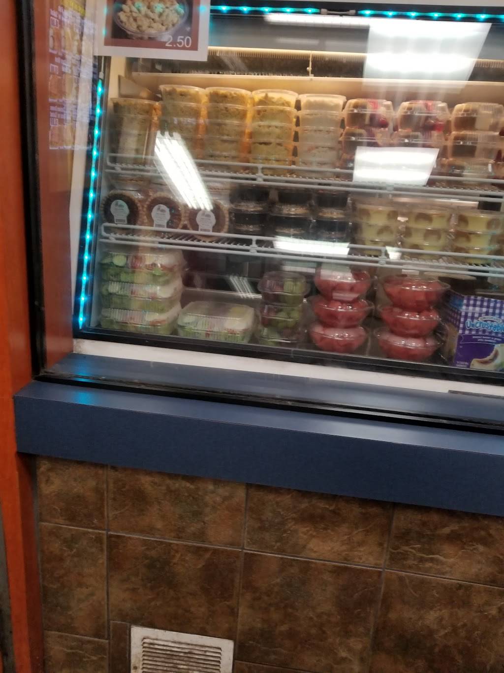 Crown Fried Chicken | restaurant | 3706 N Broad St, Philadelphia, PA 19140, USA | 2152230700 OR +1 215-223-0700