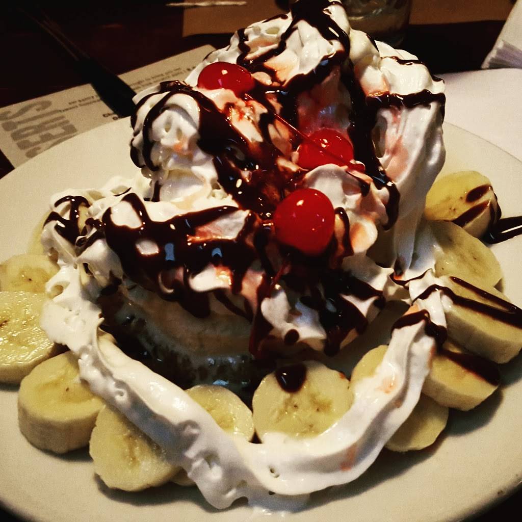 The Deli & Z Bar | restaurant | 113 Heister St, State College, PA 16801, USA | 8142375710 OR +1 814-237-5710