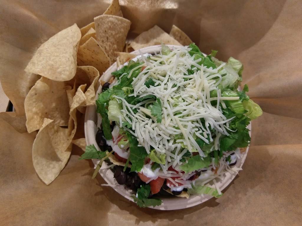 QDOBA Mexican Eats | restaurant | 42 Highland Commons W E, Hudson, MA 01749, USA | 9785670630 OR +1 978-567-0630