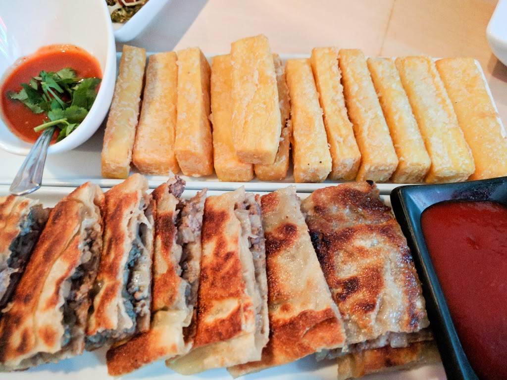 Daw Yee Myanmar Corner | restaurant | 2837 Sunset Blvd, Los Angeles, CA 90026, USA | 2134130568 OR +1 213-413-0568