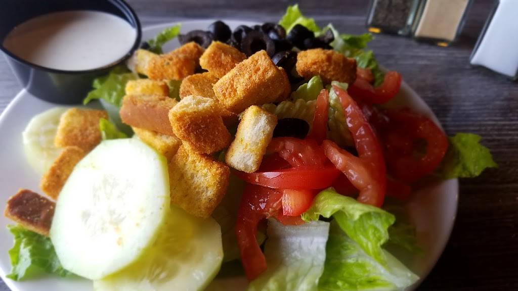 That Guys Pizza | restaurant | 16948 E Shea Blvd, Fountain Hills, AZ 85268, USA | 4808161356 OR +1 480-816-1356