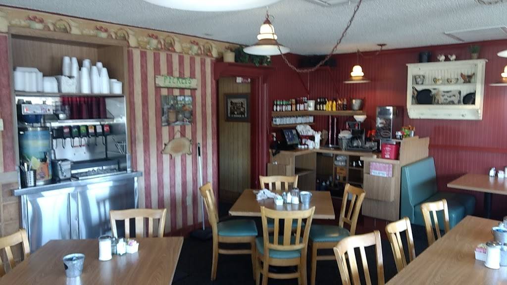 Molly Browns Country Cafe | cafe | 16575 Smoke Tree St, Hesperia, CA 92345, USA | 7609491212 OR +1 760-949-1212