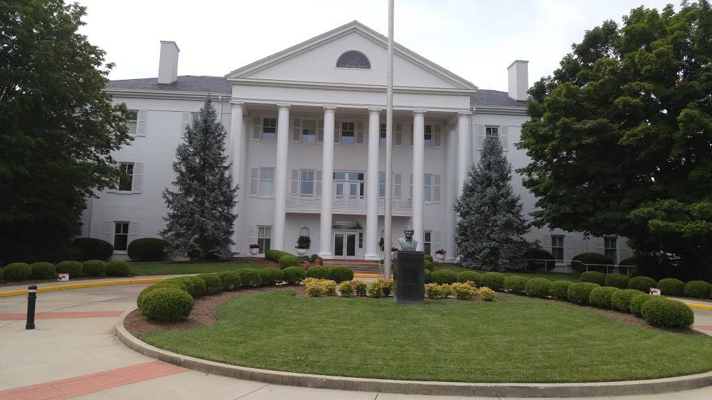 KFC | restaurant | 1441 Gardiner Ln, Louisville, KY 40213, USA | 5028748288 OR +1 502-874-8288