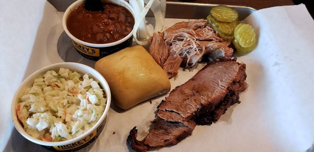 Dickeys Barbecue Pit | restaurant | 42452-4, Bob Hope Dr, Rancho Mirage, CA 92270, USA | 7608510955 OR +1 760-851-0955