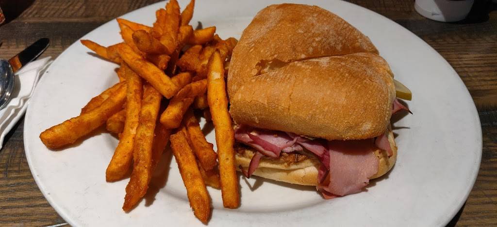 The Grill At Quarterfield Station | restaurant | 7704 Quarterfield Rd d, Glen Burnie, MD 21061, USA | 4107666446 OR +1 410-766-6446