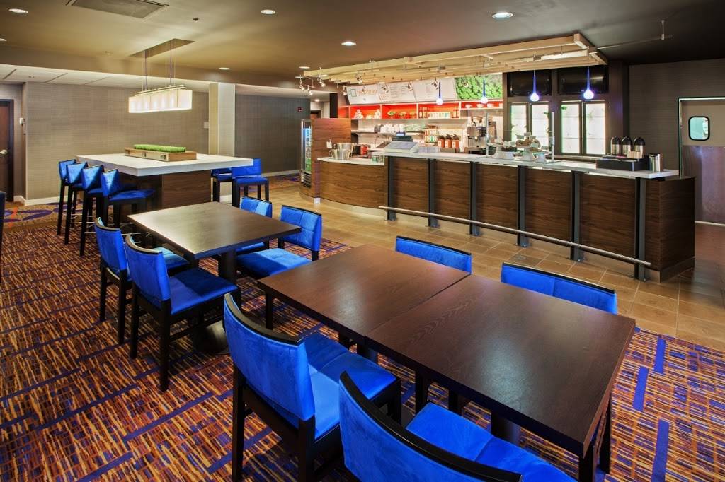 Courtyard by Marriott Chicago Midway Airport | restaurant | 6610 S Cicero Ave, Bedford Park, IL 60638, USA | 7085630200 OR +1 708-563-0200