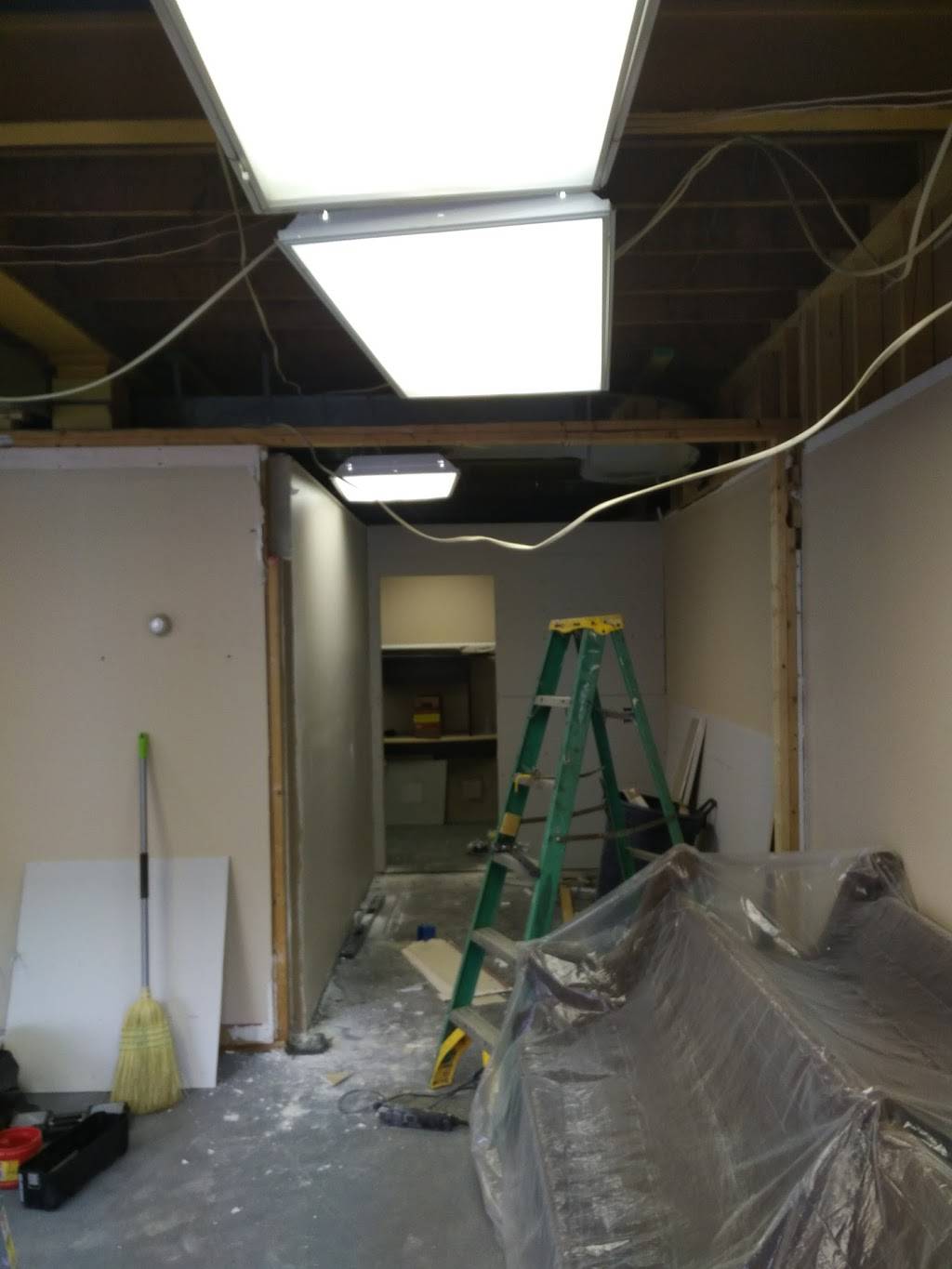 Pizza Hut | meal takeaway | 677 Main St, Bridgeport, OH 43912, USA | 7406351300 OR +1 740-635-1300