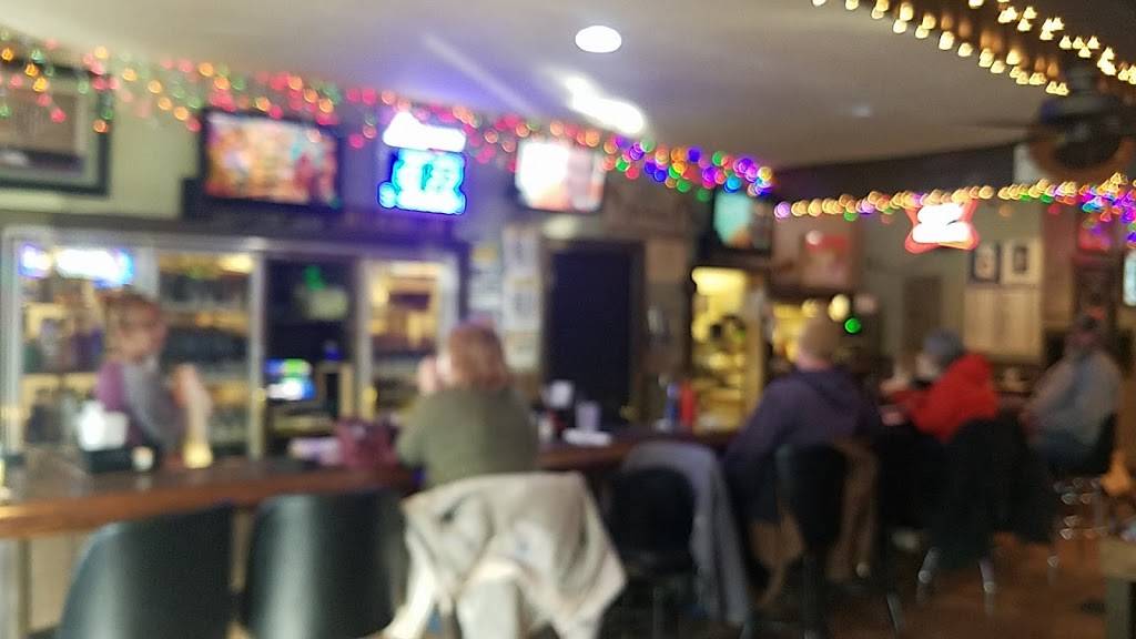 Fremont Bar & Grill | restaurant | 112 Toledo St, Fremont, IN 46737, USA | 2605276223 OR +1 260-527-6223