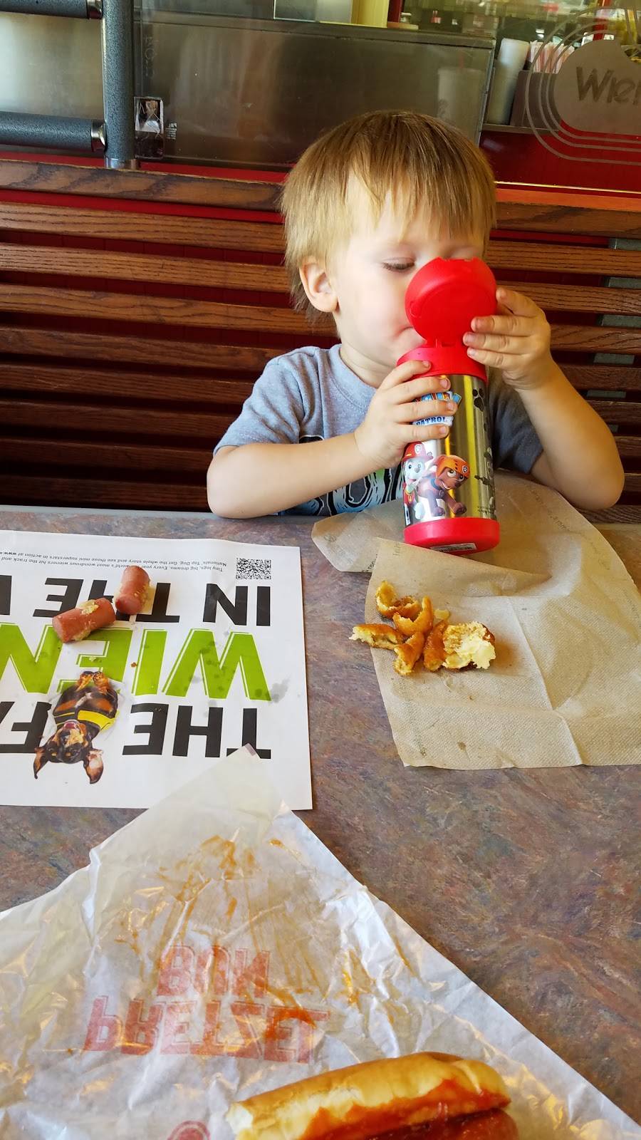 Wienerschnitzel | restaurant | 265 Orangethorpe Ave, Fullerton, CA 92832, USA | 7145251741 OR +1 714-525-1741