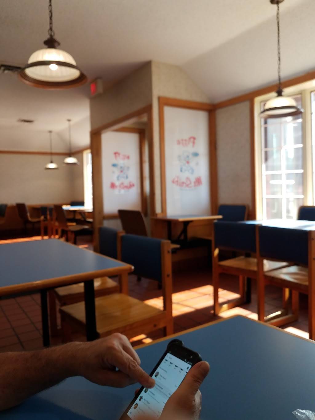 Mr. Scribs Pizza | restaurant | 3044 Henry St, Norton Shores, MI 49441, USA | 2317331857 OR +1 231-733-1857