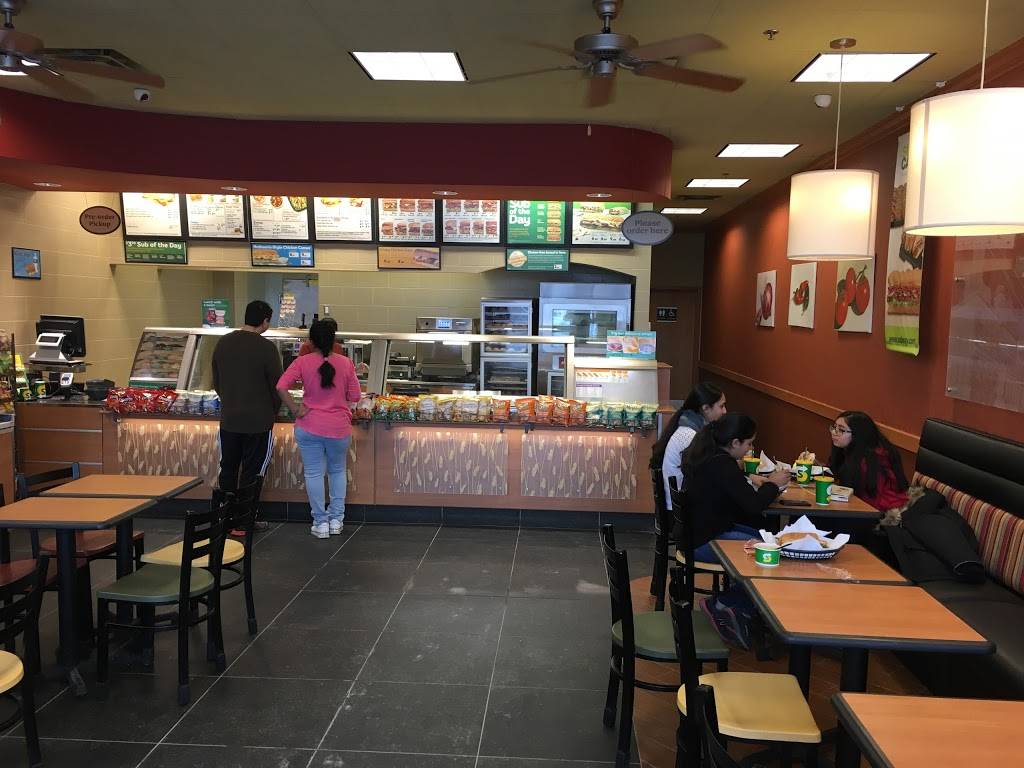 Subway | meal takeaway | Somerset Plaza Building H, 1995 Salem Rd N Unit 6, Ajax, ON L1S 6M7, Canada | 9054270677 OR +1 905-427-0677
