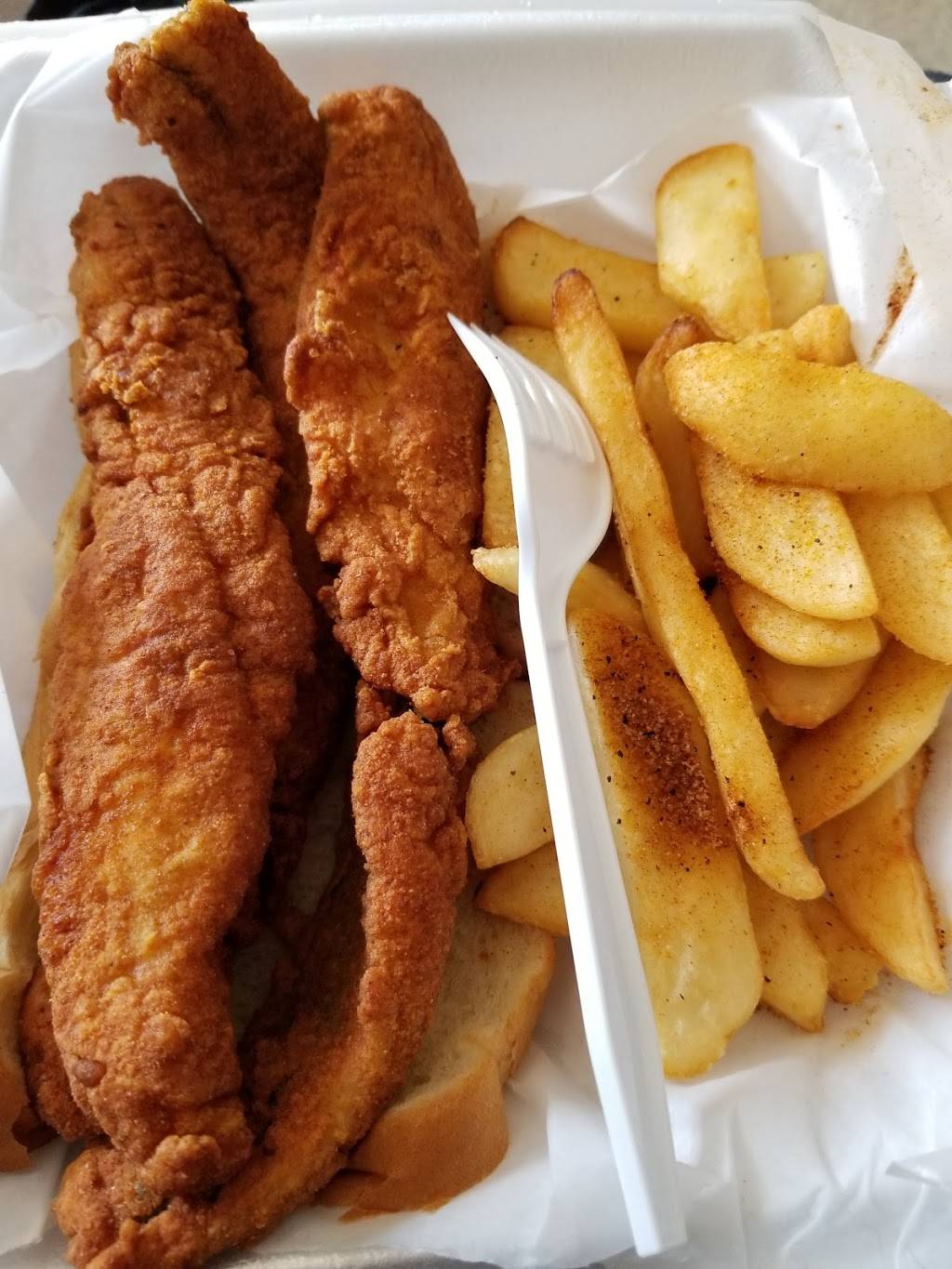 Fuentes Grill | restaurant | 13325 Woodbridge St, Woodbridge, VA 22191, USA | 7034905397 OR +1 703-490-5397