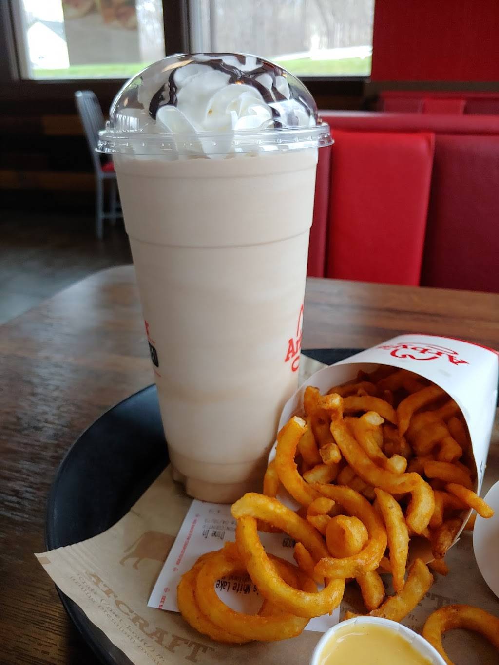 Arbys | restaurant | 10855 Highland Rd, White Lake, MI 48386, USA | 2486986926 OR +1 248-698-6926