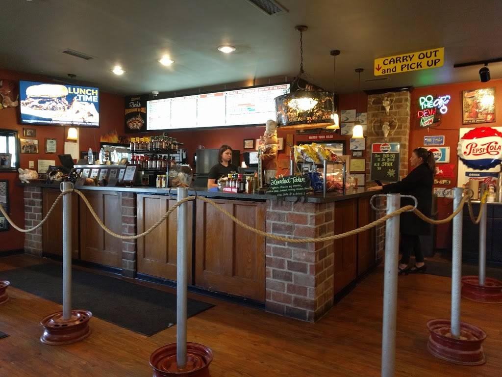 Ricks Smokehouse & Grill | restaurant | 3102 Wabash Ave, Terre Haute, IN 47803, USA | 8122358335 OR +1 812-235-8335