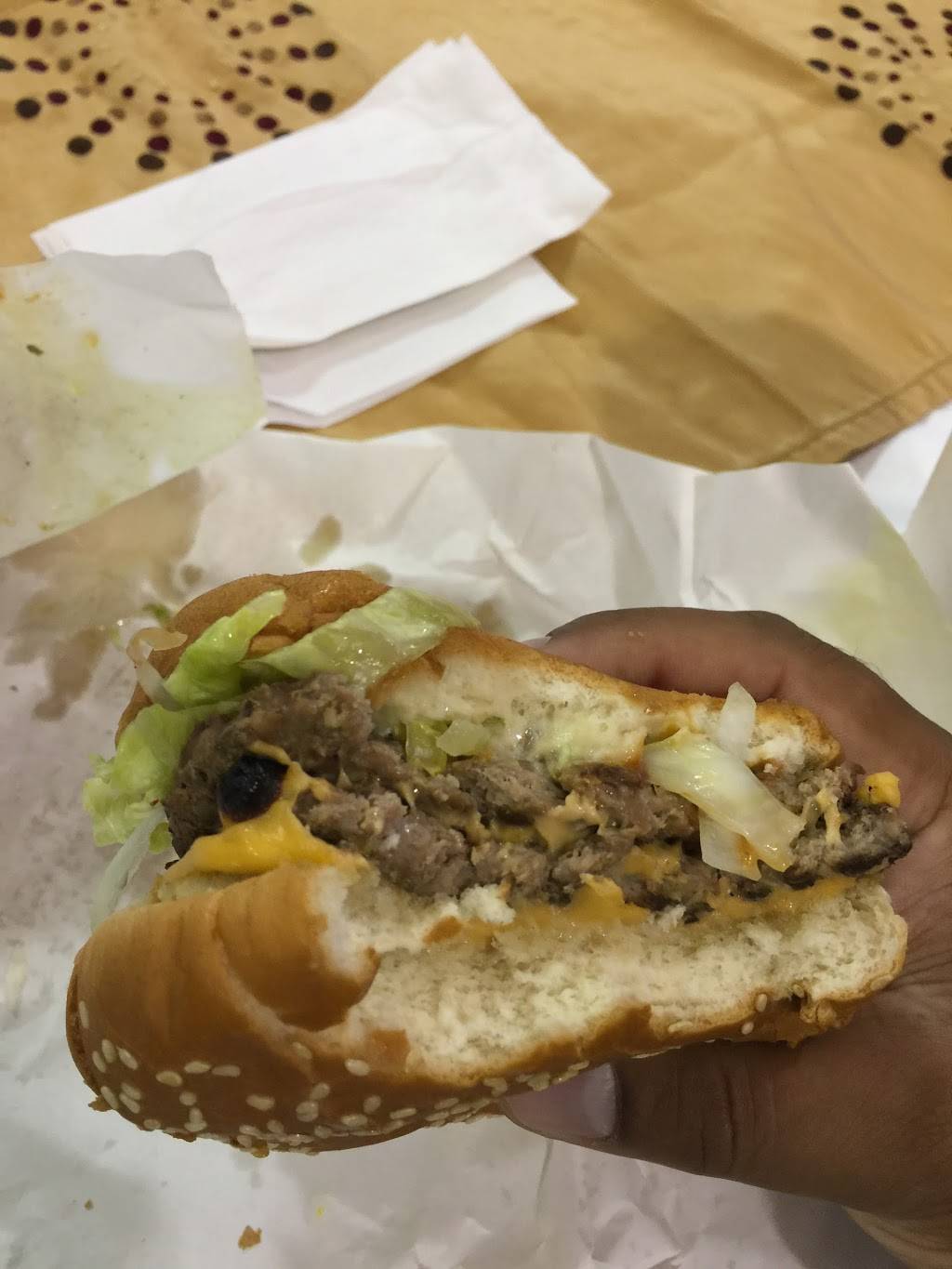 Stellas Carry Out | restaurant | 2200 W Irving Park Rd, Chicago, IL 60618, USA | 7735882222 OR +1 773-588-2222