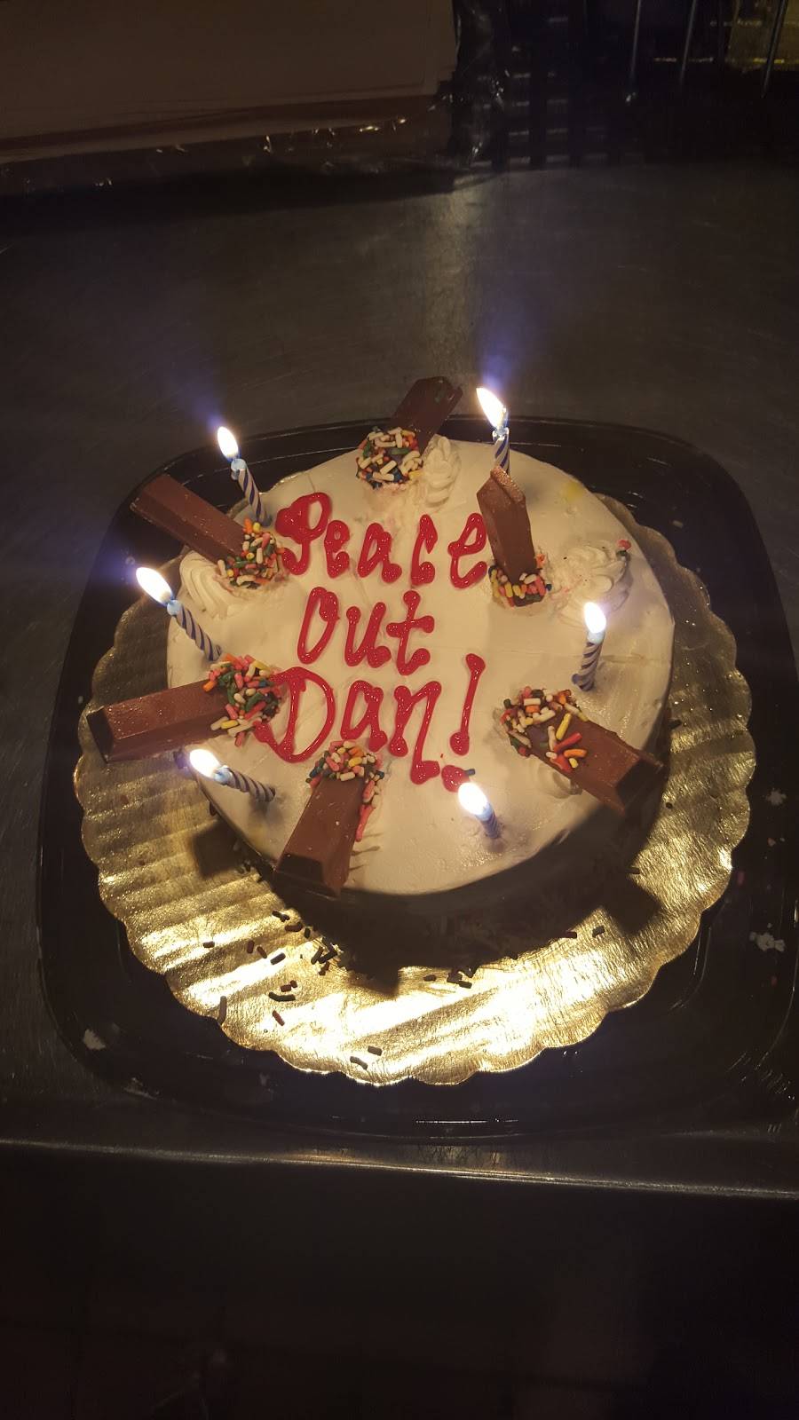 TGI Fridays | restaurant | 3535 Hempstead Turnpike, Levittown, NY 11756, USA | 5167961549 OR +1 516-796-1549