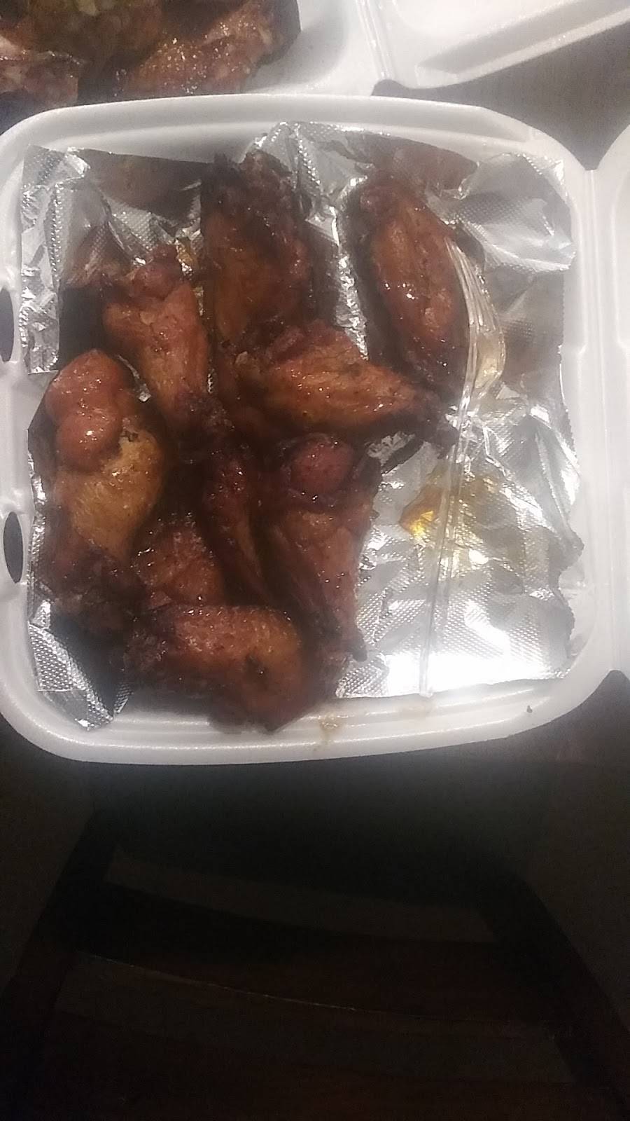 Wing Champ | restaurant | 2343 E Sharon Rd, Cincinnati, OH 45246, USA | 5137724267 OR +1 513-772-4267