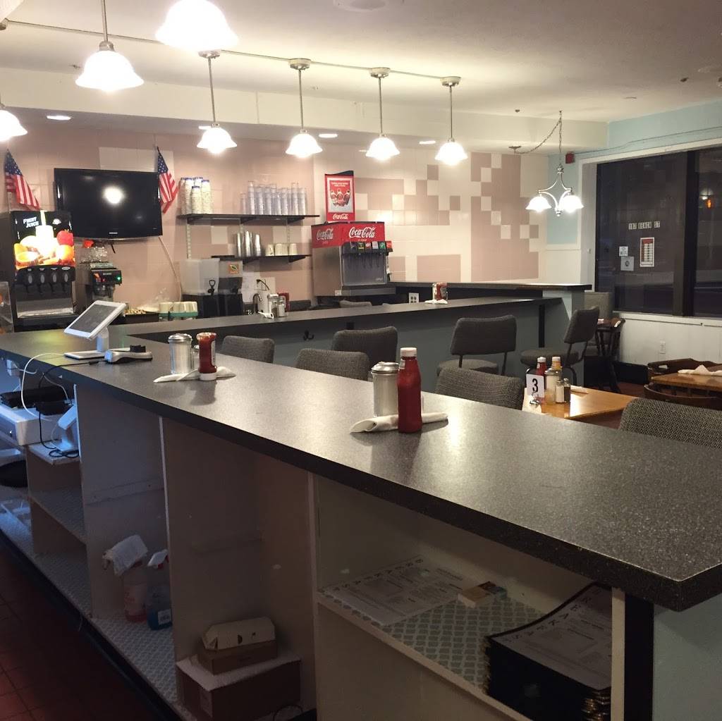 Eddys Diner | restaurant | 187 Beach St, Malden, MA 02148, USA | 7816053077 OR +1 781-605-3077