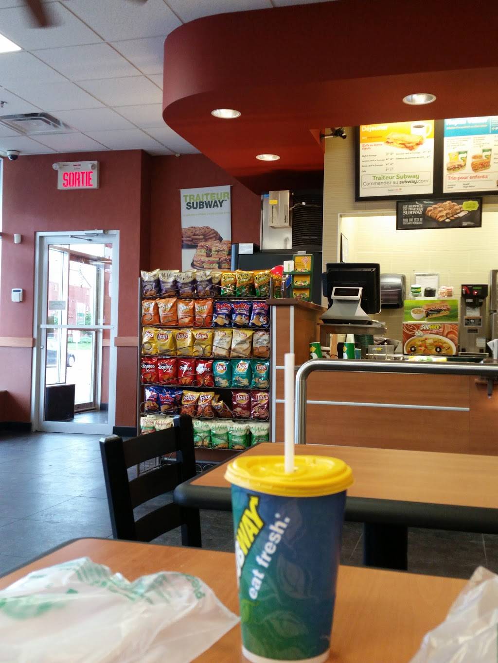 Subway | restaurant | 1400 Boulevard Édouard #109, Saint-Hubert, QC J4T 3R2, Canada | 4504861512 OR +1 450-486-1512