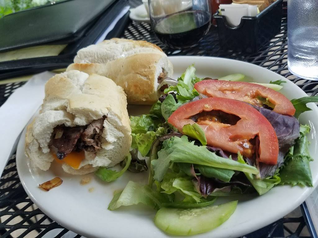 Garden Grill | restaurant | 17132 CA-116, Guerneville, CA 95446, USA | 7078693922 OR +1 707-869-3922