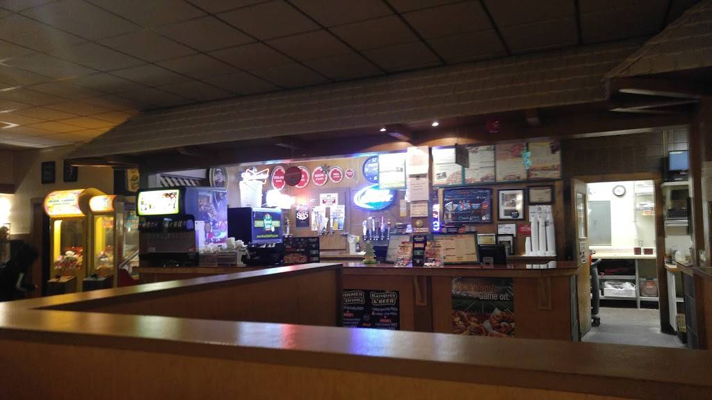 Round Table Pizza | meal delivery | 1138 W Henderson Ave, Porterville, CA 93257, USA | 5597813602 OR +1 559-781-3602