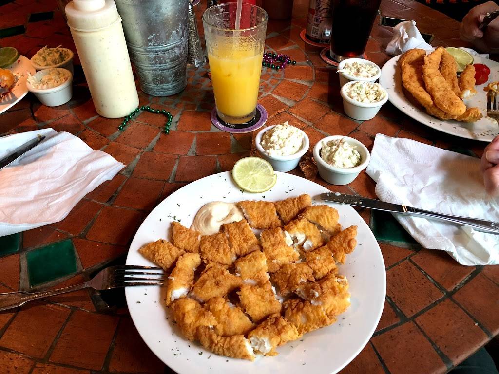 Marias Smokehouse and Seafood Restaurant | restaurant | 18550 San Carlos Blvd, Fort Myers Beach, FL 33931, USA | 2394669666 OR +1 239-466-9666